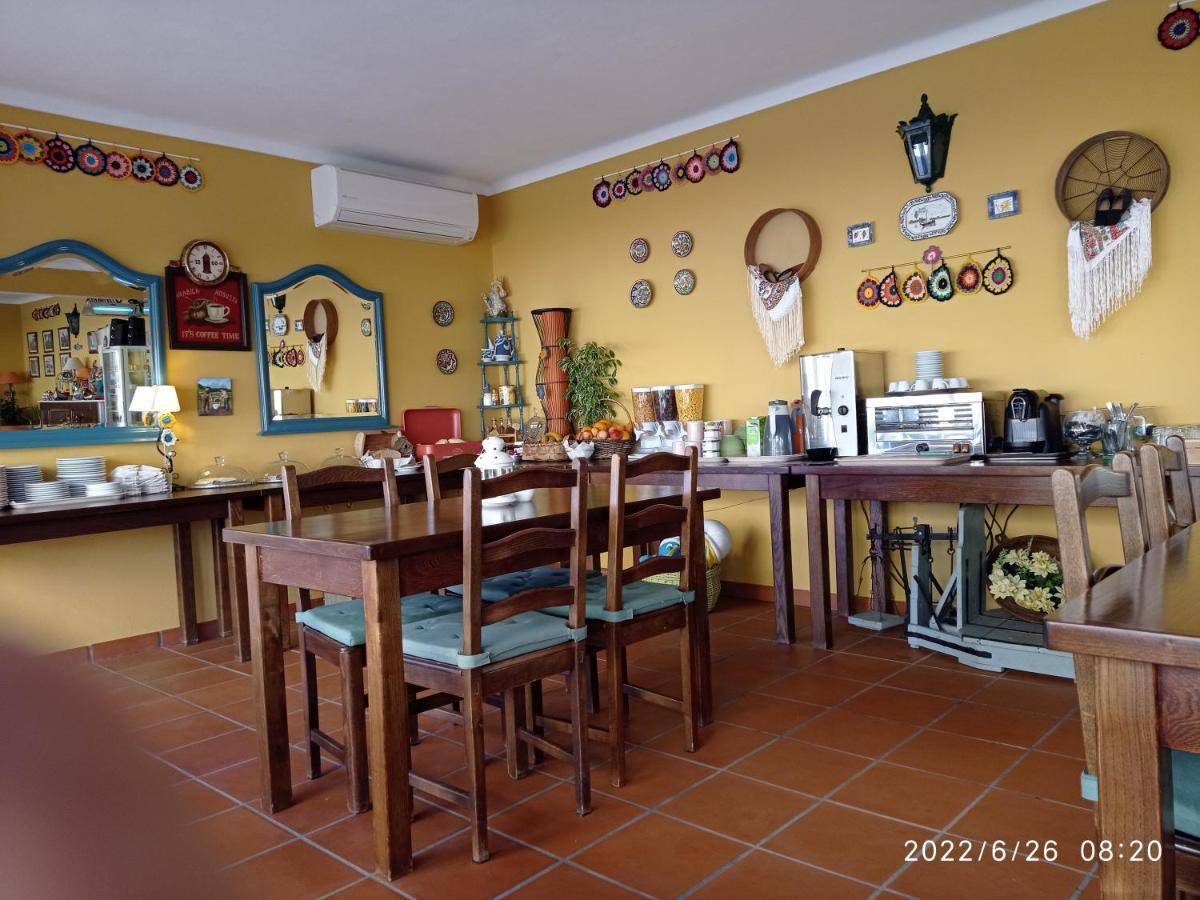 Hôtel A Casa Da Ti Laura 2 à Aveiro Extérieur photo